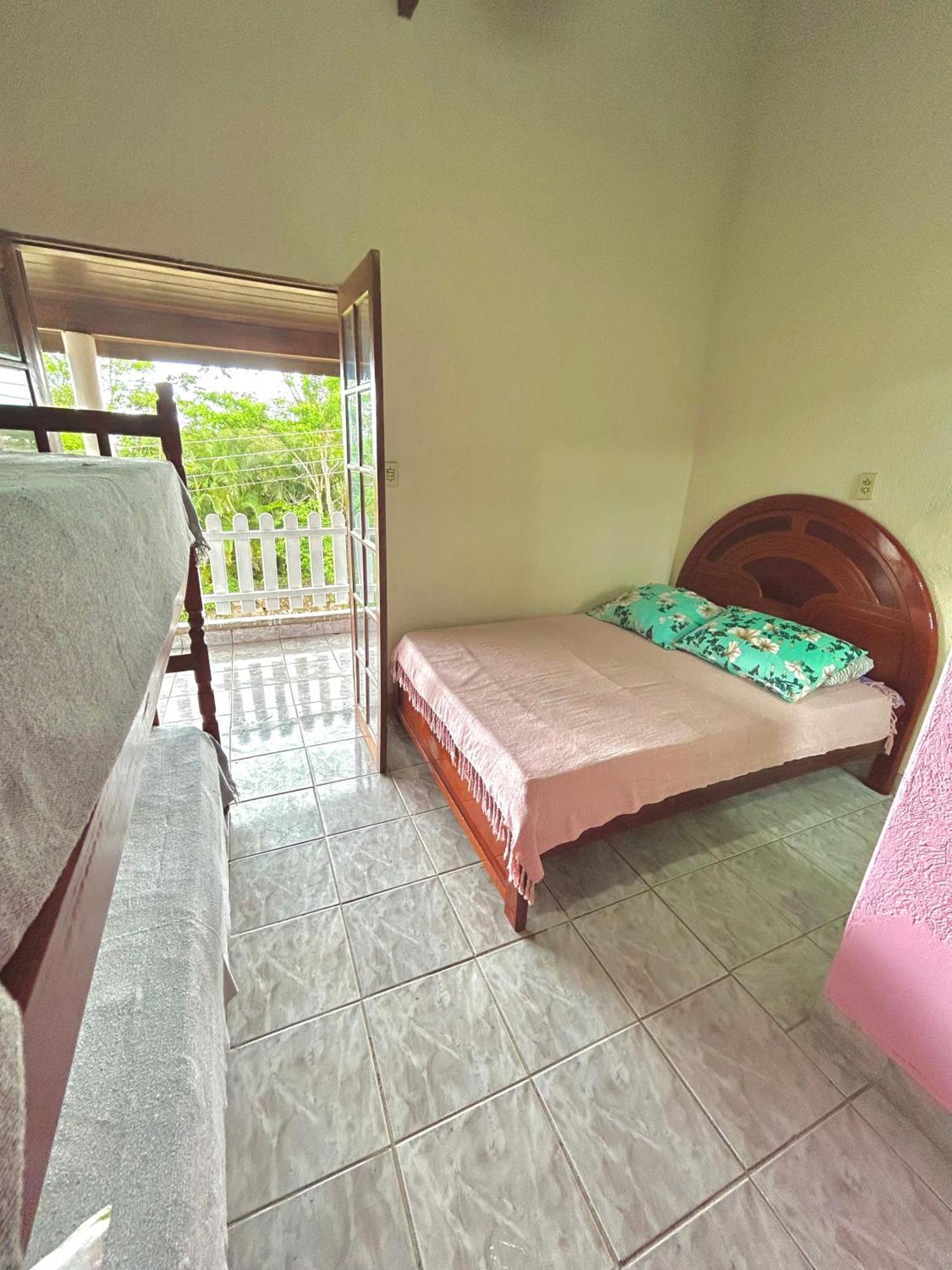 Sobrado E Casa Em Ubatuba Vila Exterior foto